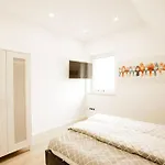 Bonquartier - House 5br - Garden - Forest - Road Connection