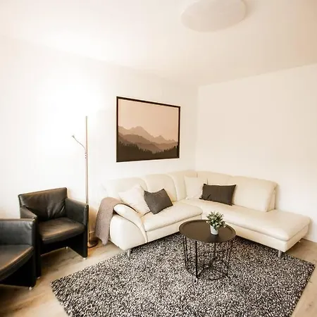 Bonquartier - House - Garden - Forest - Road Connection Holiday home Siegburg