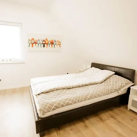 Bonquartier - House - Garden - Forest - Road Connection Holiday home Siegburg