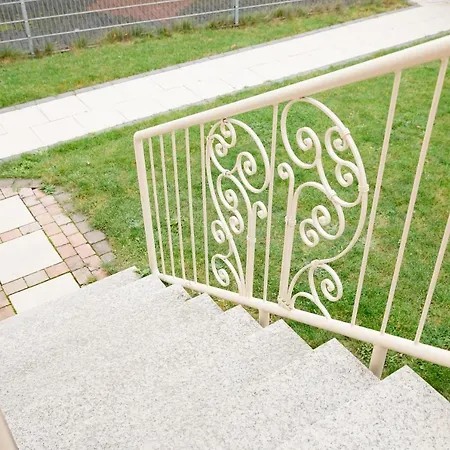 Ferienhaus Bonquartier - House 5br - Garden - Forest - Road Connection