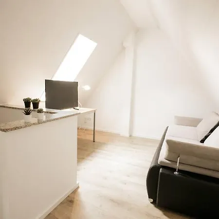 Bonquartier - House - Garden - Forest - Road Connection Holiday home *