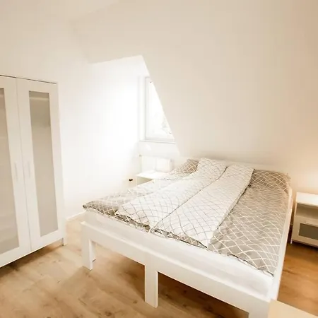 بيت للعطل Bonquartier - House 5br - Garden - Forest - Road Connection سيغبورغ