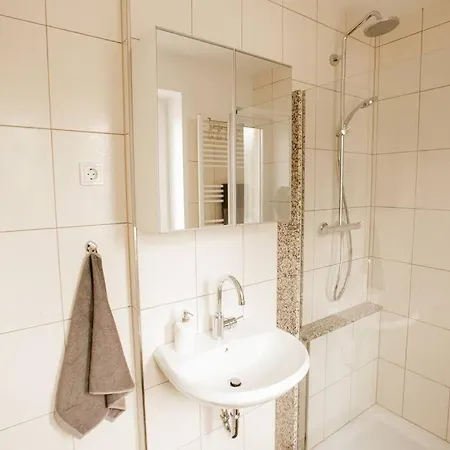 Bonquartier - House 5br - Garden - Forest - Road Connection Siegburg