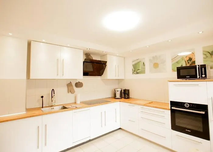 Bonquartier - House 5br - Garden - Forest - Road Connection 別荘 ジークブルク