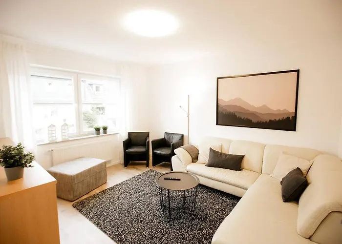 Bonquartier - House 5br - Garden - Forest - Road Connection *