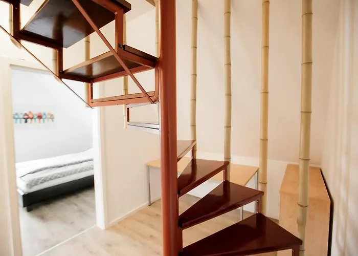 Bonquartier - House 5br - Garden - Forest - Road Connection *