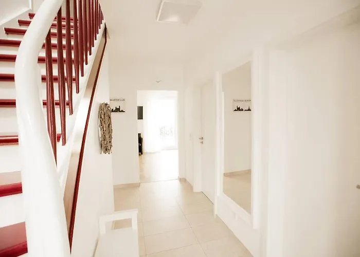 Bonquartier - House 5br - Garden - Forest - Road Connection *