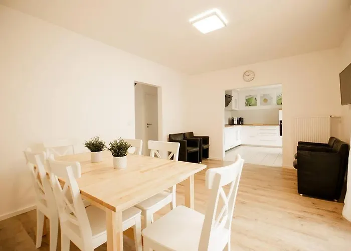 Ferienhaus Bonquartier - House 5br - Garden - Forest - Road Connection Siegburg