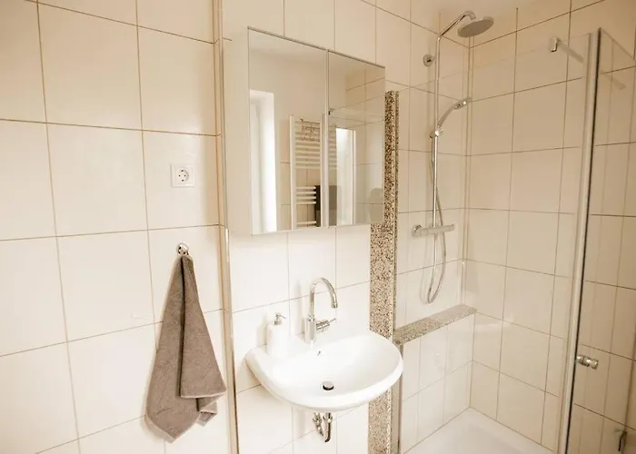 Bonquartier - House 5br - Garden - Forest - Road Connection ジークブルク